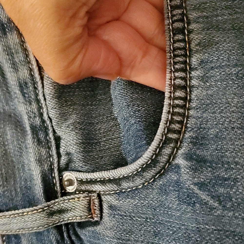 Tommy Bahama Classic Fit Men's Denim Jeans - Size 32W X 30L - Picture 6 of 14